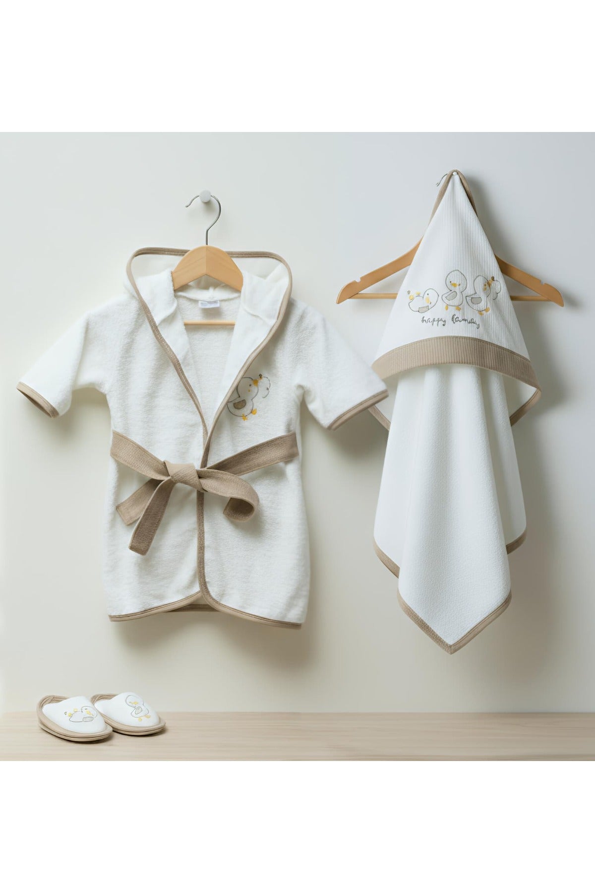 Ördek Desenli Lüks Bebek Bornoz Havlu Seti 2 Yaş / Uni