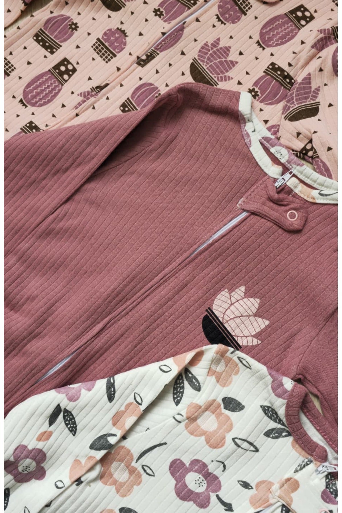 Fermuarlı Kaktüs Desenli Kız Bebek Tulumu 9-12-18 Ay